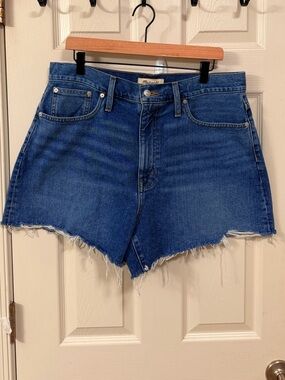 Madewell Medium Wash Blue High-Rise Frayed Cut Off Denim Shorts Size 32